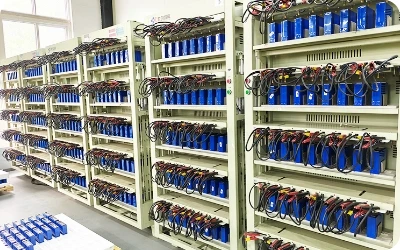 Bastidores de prueba de calidad y envejecimiento de celdas de batería