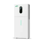 Vista frontal del sistema de batería todo en uno ELE 32kWh con un inversor de fase dividida 12kW