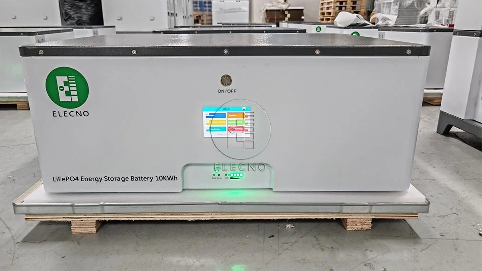 Vista frontal de un módulo de batería ELECNO marcado como Batería de almacenamiento de energía LiFePO4 10kWh